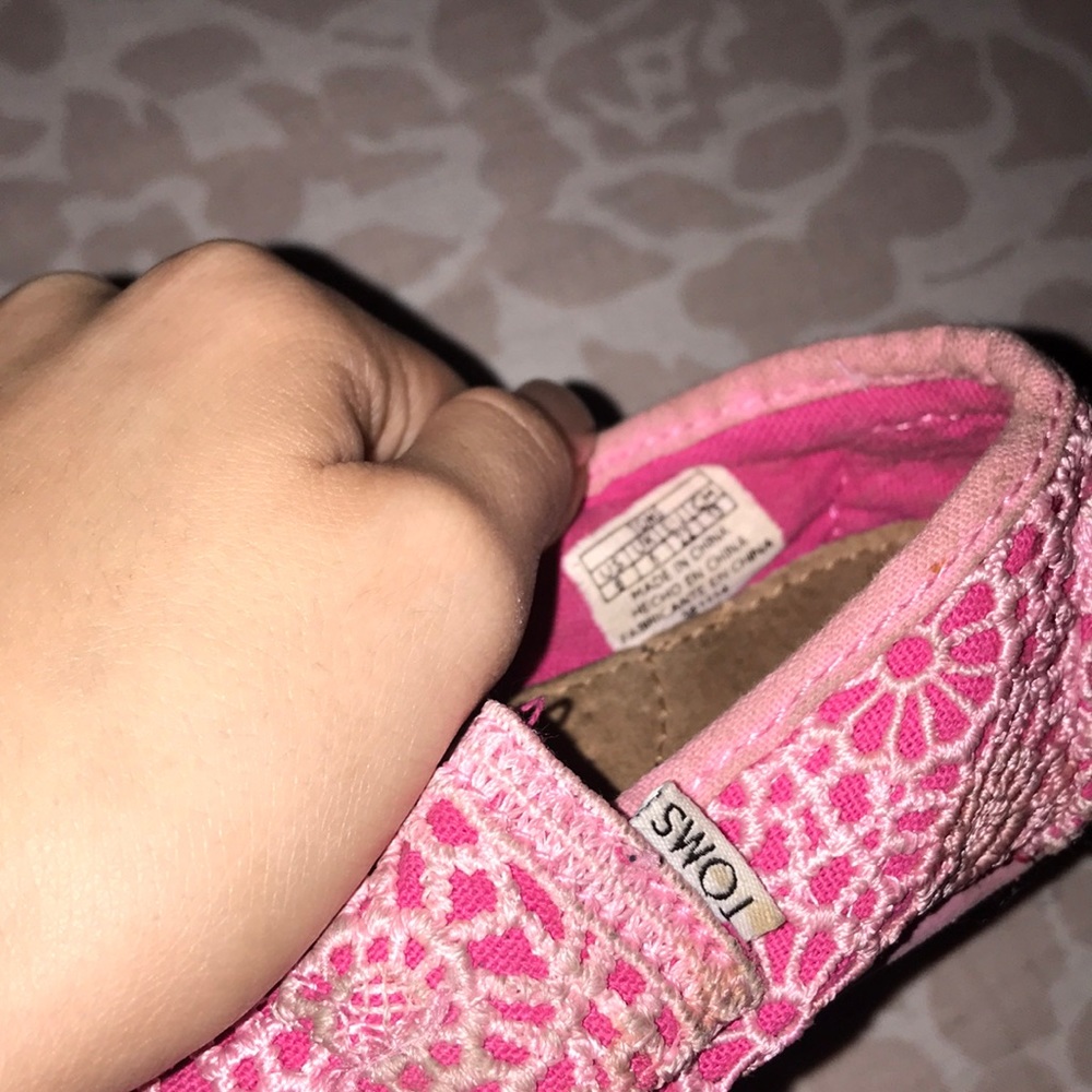 Toms Toddler size 6 - Picture 6 of 6